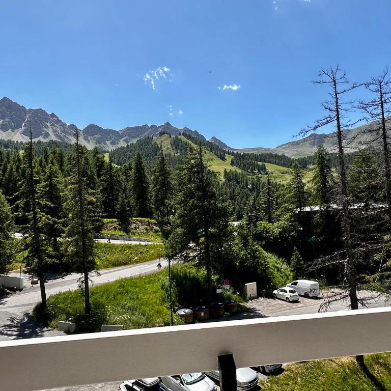 Appartement T2 6 personnes vue sur l’Eyssina - Two-Bedroom Apartment - 6
