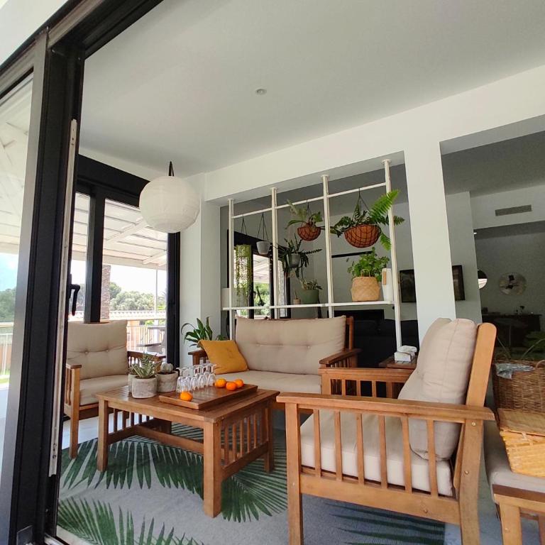 Chalé entero con Piscina, 700 m Playa Muchavista - Playa San Juan - Villa - 22