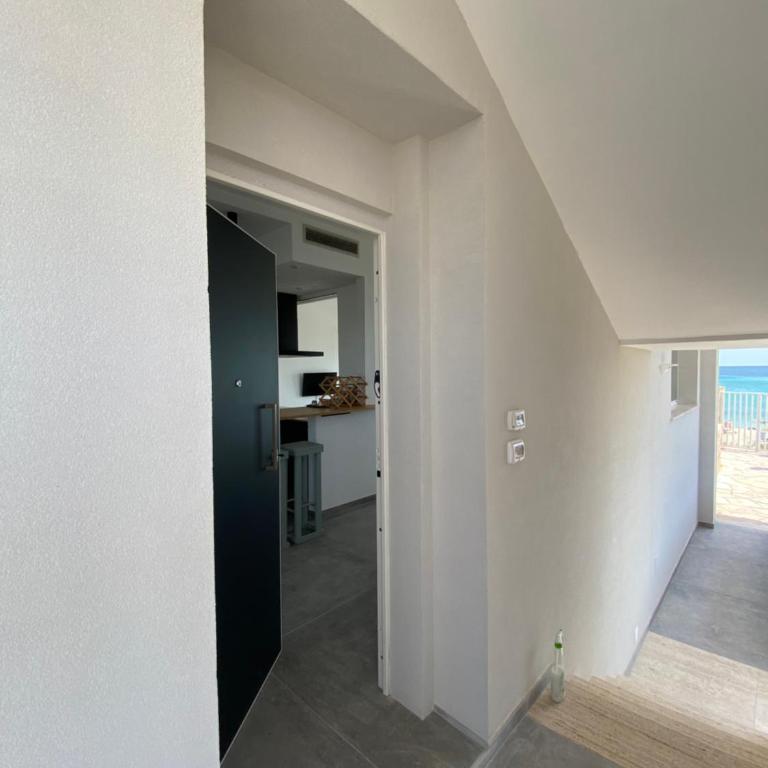Waterfront villa Tina - Three-Bedroom House - 4
