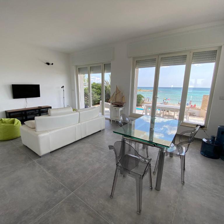 Waterfront villa Tina - Three-Bedroom House - 11