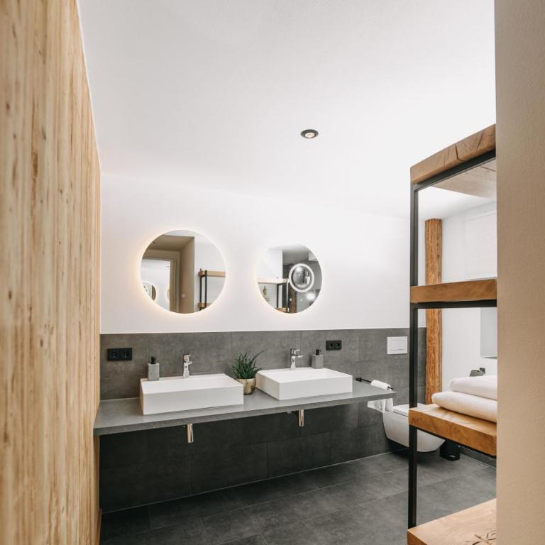 Mika Hof exklusive Apartments in Alleinlage mit Terrasse & Weitblick - Deluxe Apartment mit 2 Schlafzimmern - 7