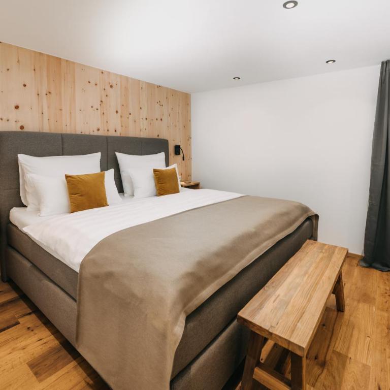 Mika Hof exklusive Apartments in Alleinlage mit Terrasse & Weitblick - Deluxe Apartment mit 2 Schlafzimmern - 8