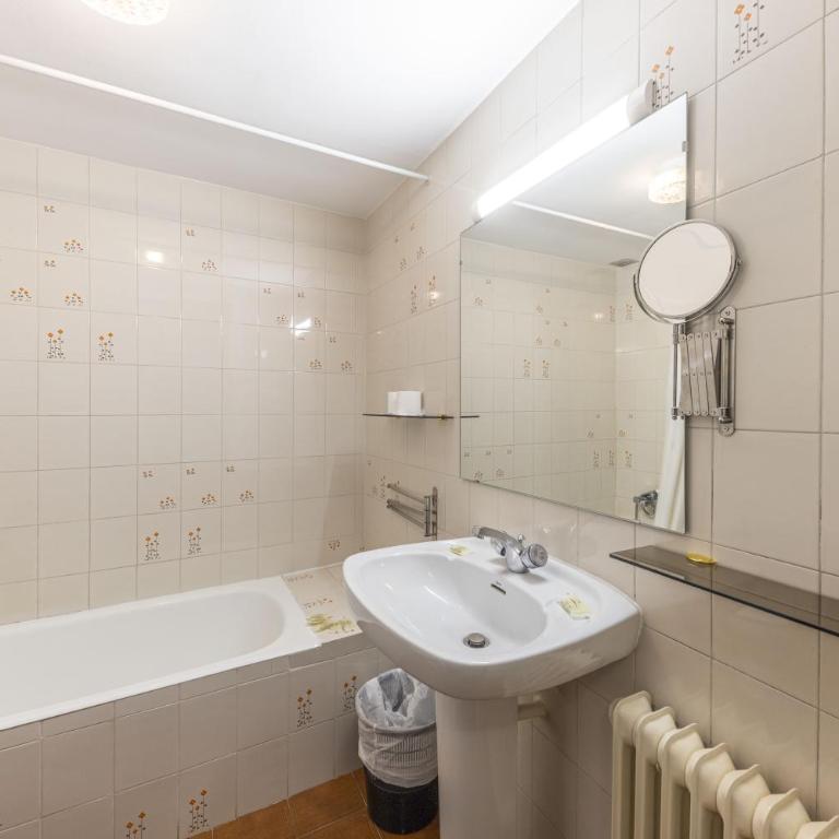 La Solana Apartaments & Spa - Appartement (4 Adultes) - Vue sur Montagne - 8