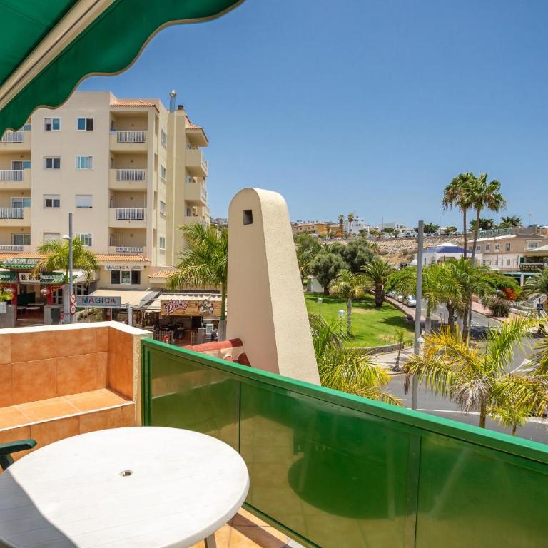 Sunny Home JK Mareverde Fanabe beach Love - Apartment with Terrace - 17