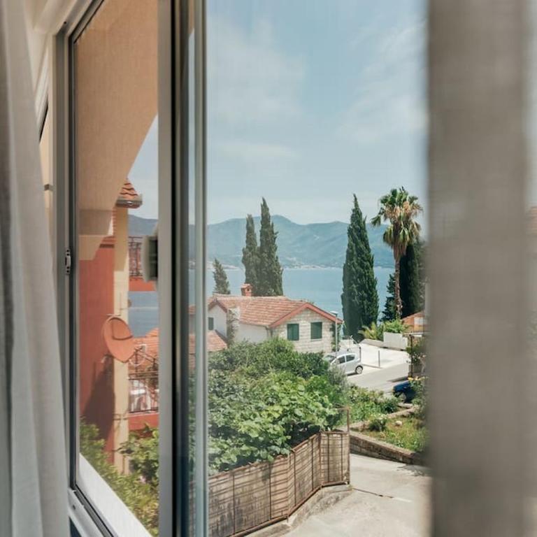 Charmy Studio Lux - One-Bedroom Apartment - 16