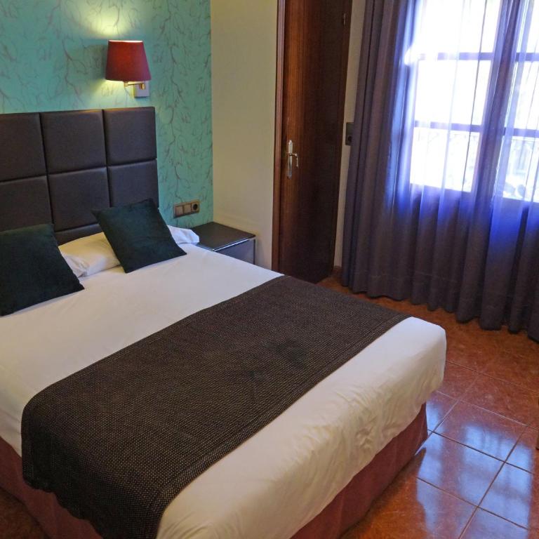 Hotel Lloret Ramblas - Double or Twin Room with La Rambla Views - 17