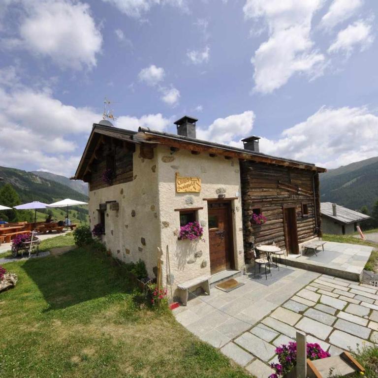 Mountain Chalet Scoiattolo by Livigno Accomodation - One-Bedroom Chalet - 39