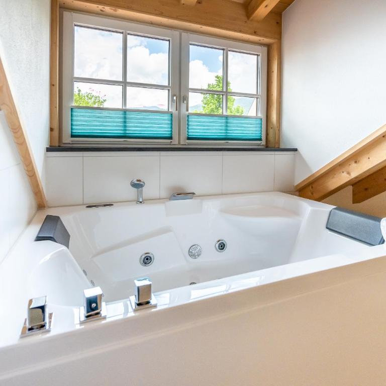 Ferienwohnungen Zober am Mühlbach - Apartment mit Balkon - 1