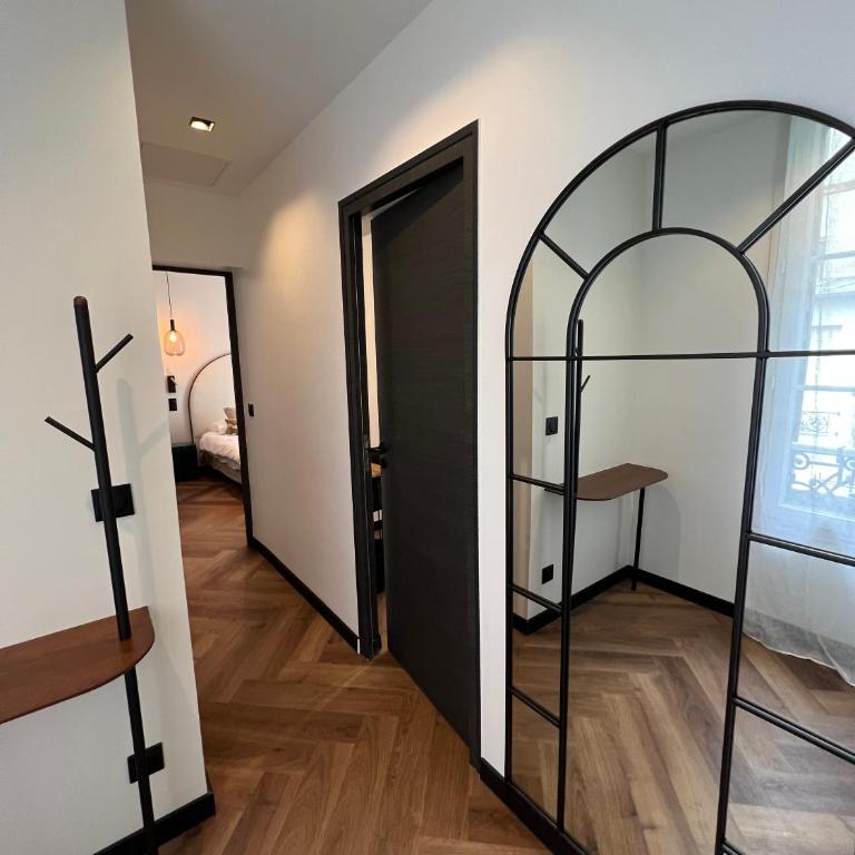 Hôtel des Beaux Arts - Family Room - 19