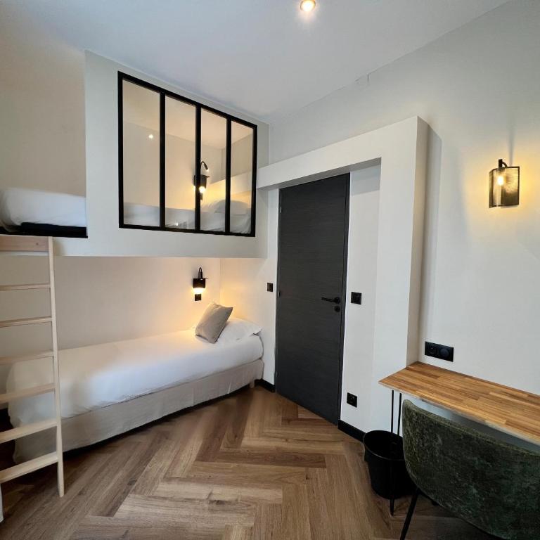 Hôtel des Beaux Arts - Family Room - 18