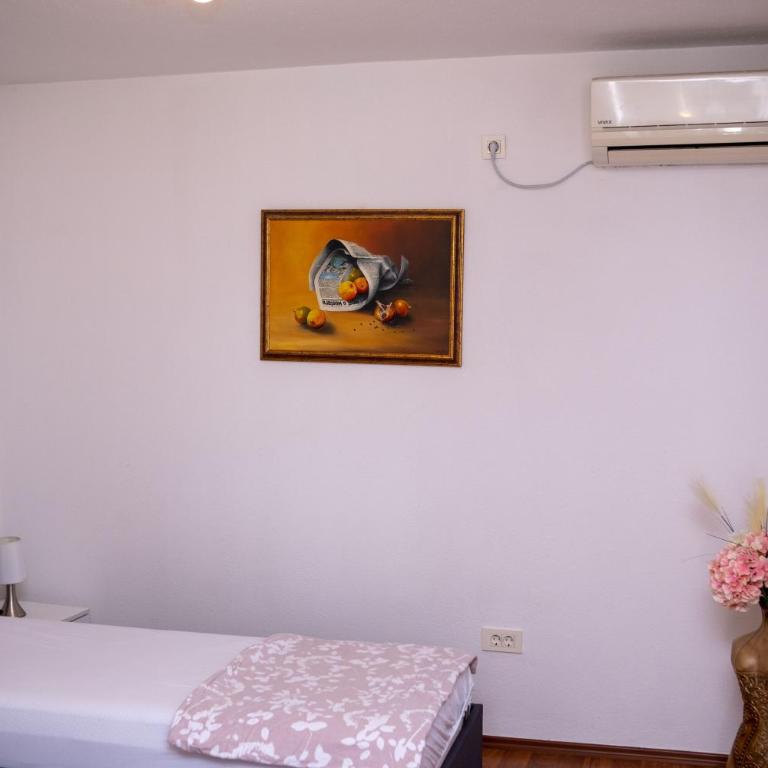 Apartment Mery - Two-Bedroom Apartment - 13