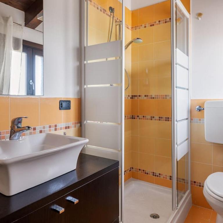 Posh villa with pool & jacuzzi - Villa - 9
