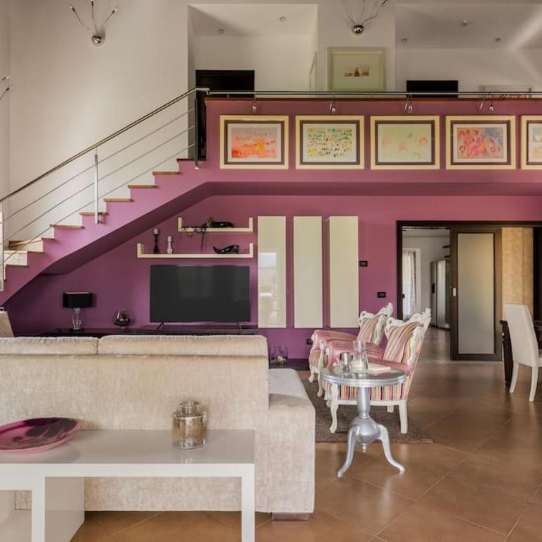 Posh villa with pool & jacuzzi - Villa - 33