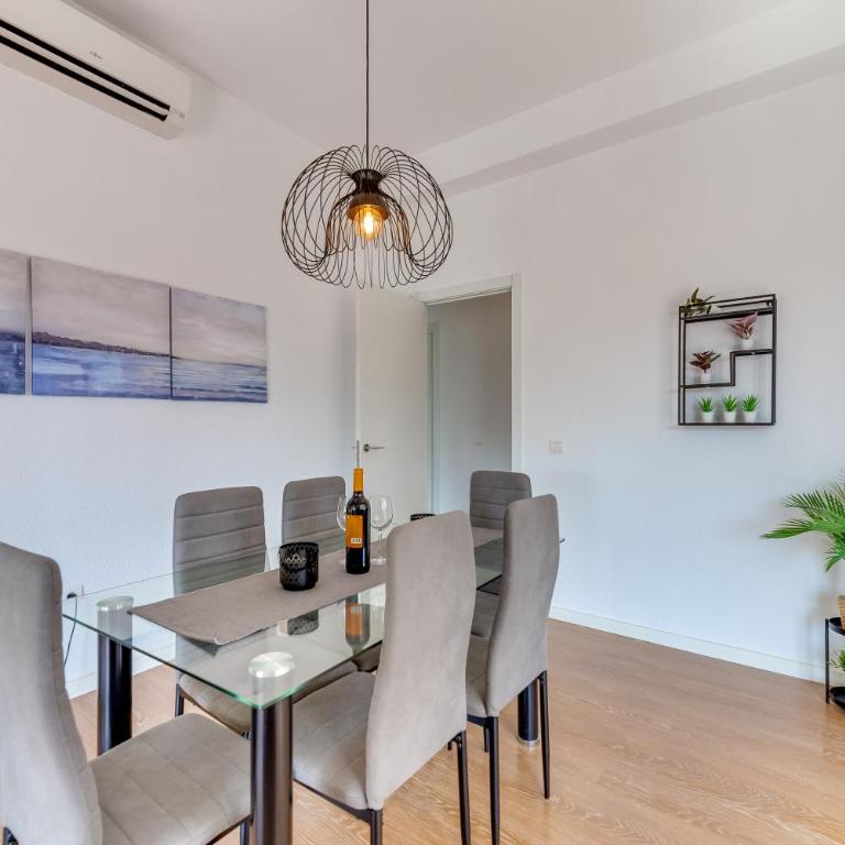 LXR Vistahermossa 3BDR. Apt Next to sea - Three-Bedroom Apartment - 4