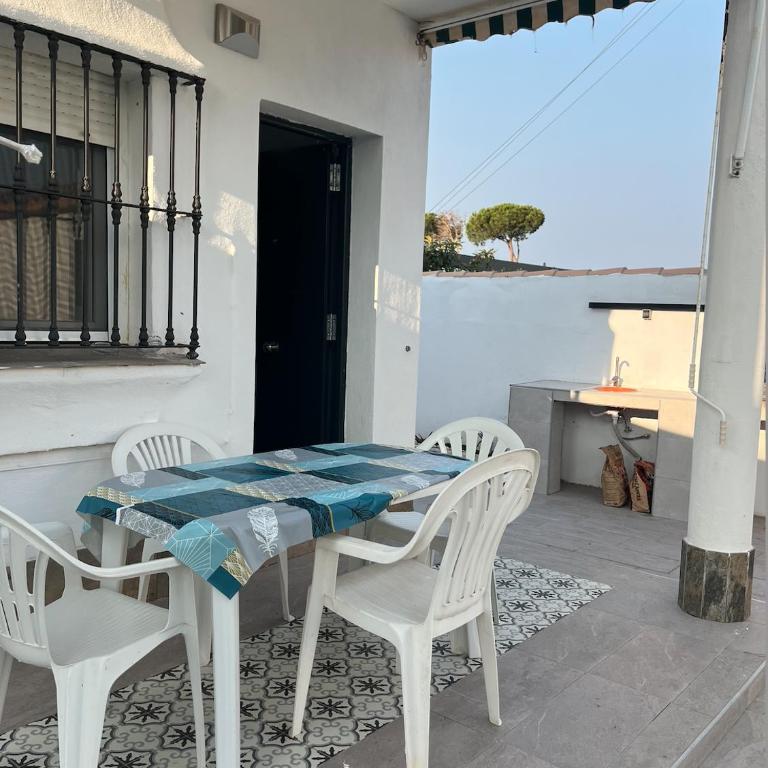 Fantástico chalet con piscina 2 km de la barrosa - Casa de 3 dormitorios - 5