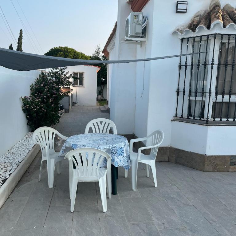 Fantástico chalet con piscina 2 km de la barrosa - Casa de 3 dormitorios - 14
