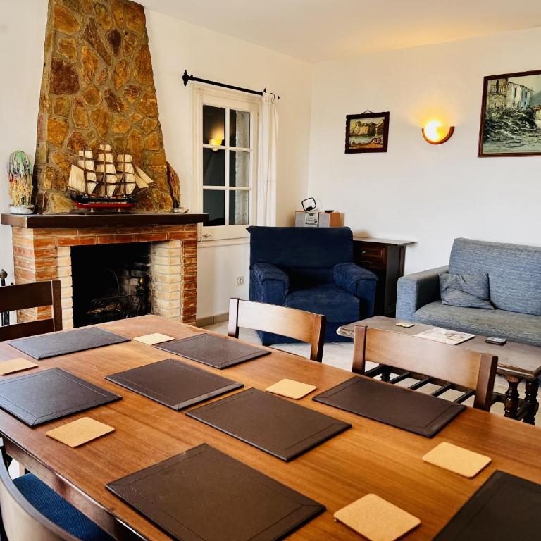 Casita Rosa - Four-Bedroom House - 14