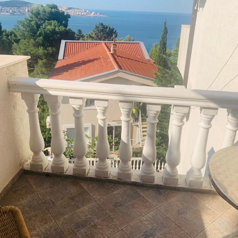 Imperia - Dvokrevetna Soba sa Bračnim Krevetom sa Balkonom i Pogledom na More - 9