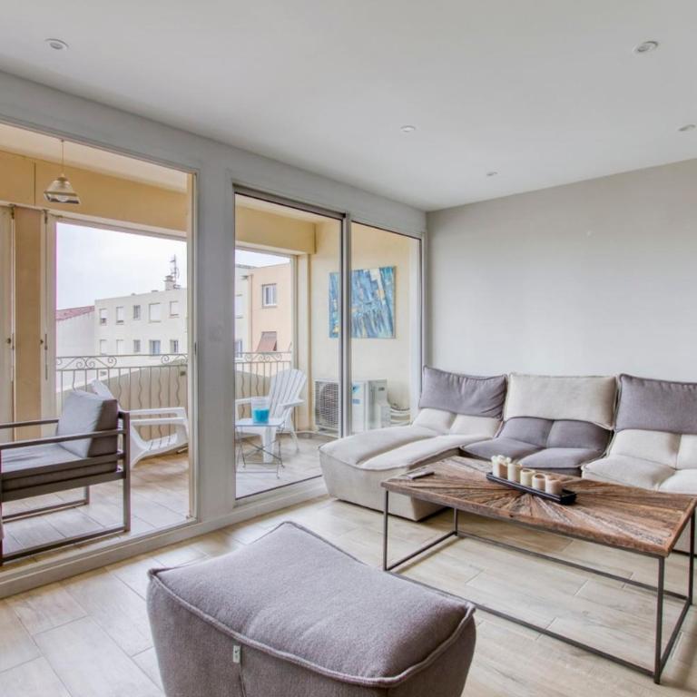 superbe appart centre de Sanary avec garage - Appartement - 1