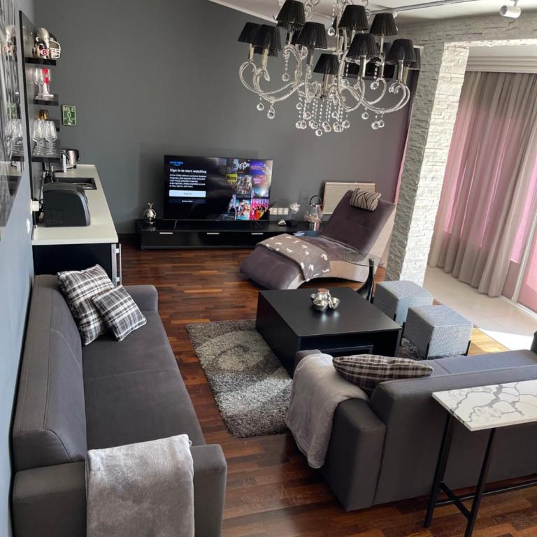 Selena - Five-Bedroom House - 70