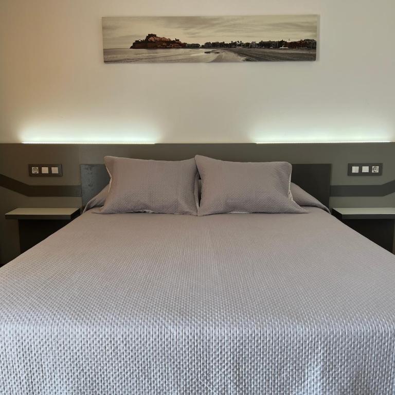 Hotel Playa - Habitación con cama grande y vistas al mar - 9