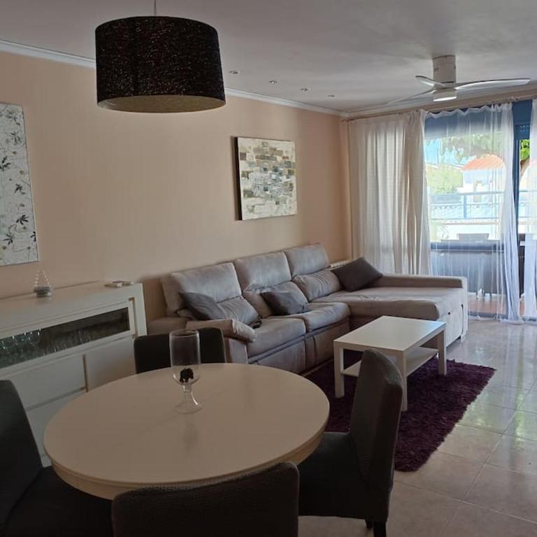 Bonito adosado en zona muy tranquila - Three-Bedroom House - 5