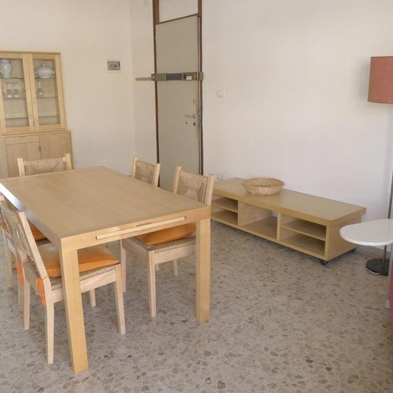 Centro Commerciale Apartments - Appartamento con 2 Camere da Letto - 12