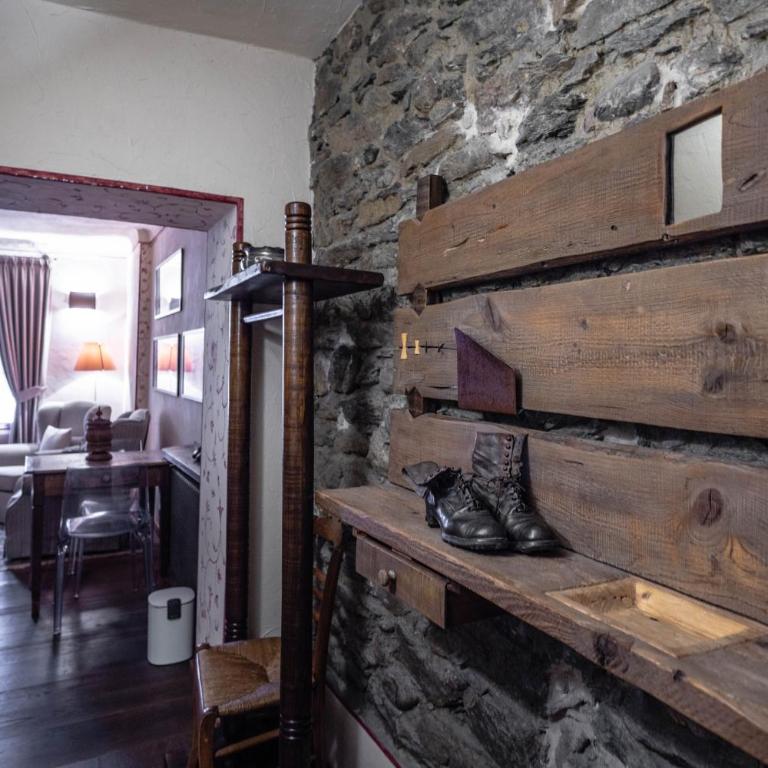 Domus Antica Aosta - Suite Superior con Balcone - 11
