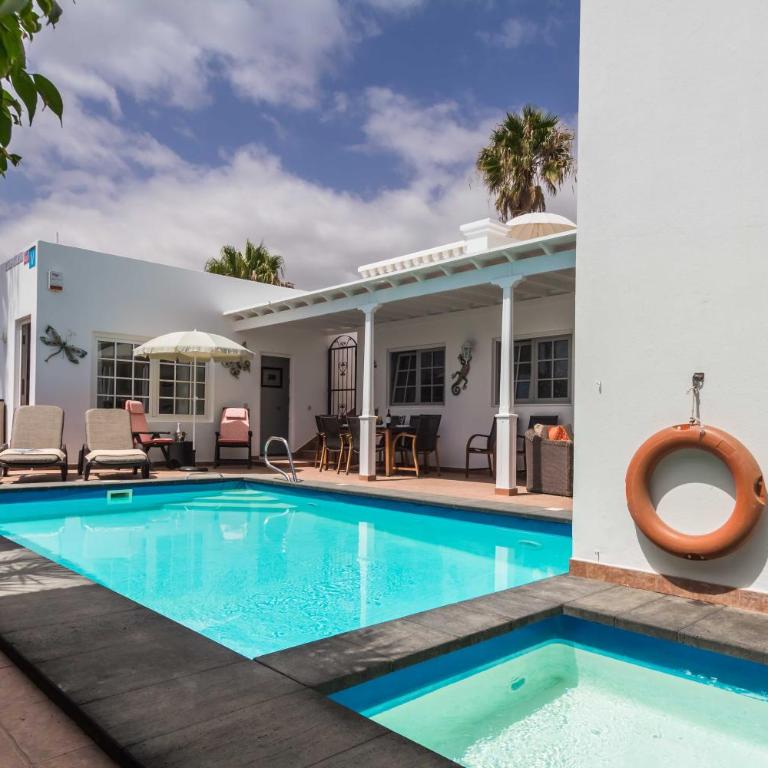 Charming Puerto Del Carmen Villa 4 Bedrooms Villa Tarez Private Pool - Four-Bedroom Villa - 3