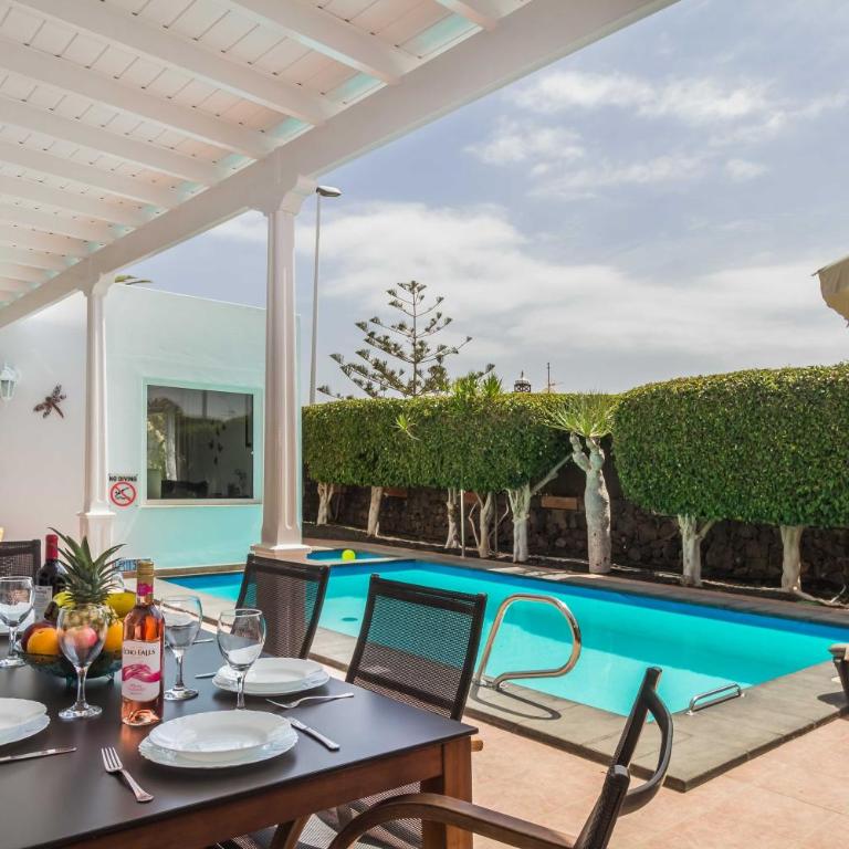 Charming Puerto Del Carmen Villa 4 Bedrooms Villa Tarez Private Pool - Four-Bedroom Villa - 6