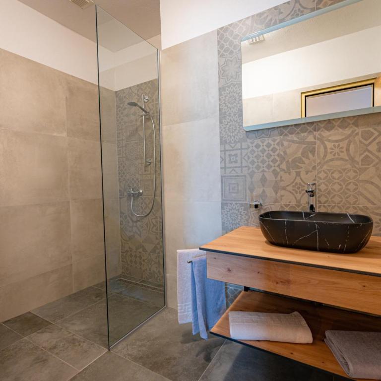 Lorettohof Hotel Garni - Einzelzimmer mit Dusche - 2