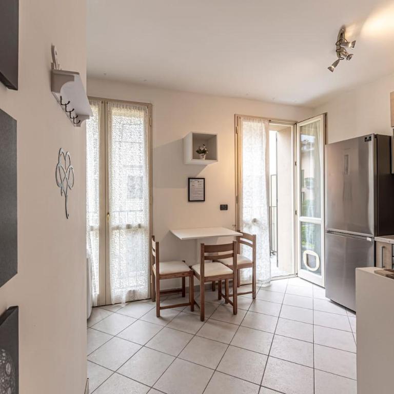 LAGO DI COMO - In Centro a 1 min da Lago e Stazione - Wifi - Appartamento con 1 Camera da Letto - 13