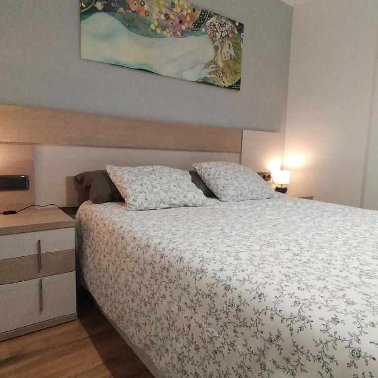 Zona tranquila, cerca del Casco Antiguo. EBI02480 - Two-Bedroom Apartment - 14