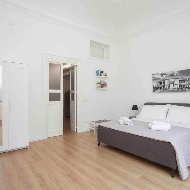 The house Politeama Palermo Historic center - Appartamento con 2 Camere da Letto - 4