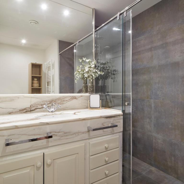 Port Luxe by FeelFree Rentals - Three-Bedroom Apartment - 16