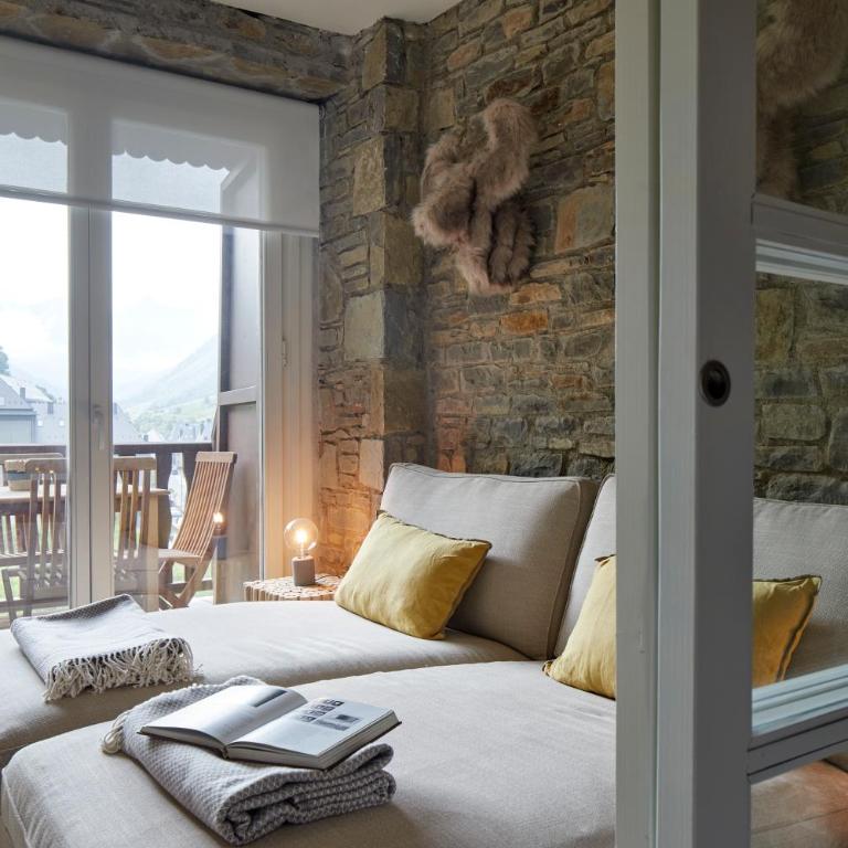 Port Luxe by FeelFree Rentals - Three-Bedroom Apartment - 12