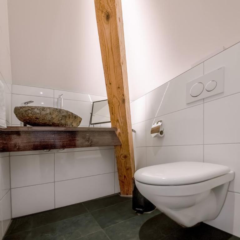 Swiss Inn & Apartments - Duplex Two Bedroom Apartment - 17