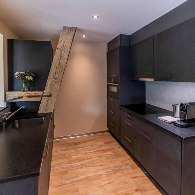 Swiss Inn & Apartments - Duplex Two Bedroom Apartment - 8