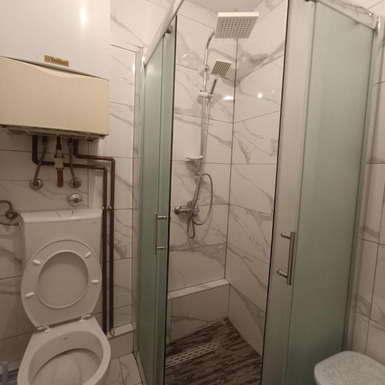 Sarah - One-Bedroom Apartment - 21