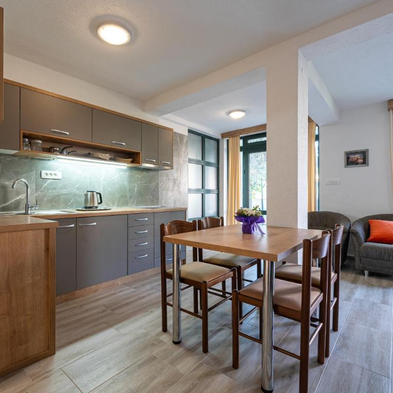Petrovac Holiday Apartments 2 - Apartment with Sea View - 12