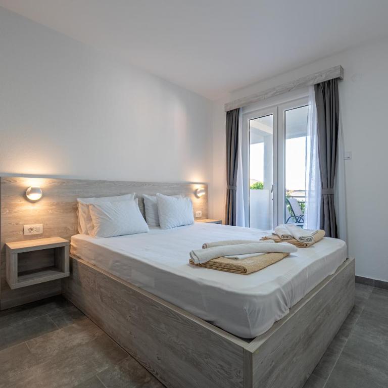 Petrovac Holiday Apartments 2 - Apartment with Sea View - 3