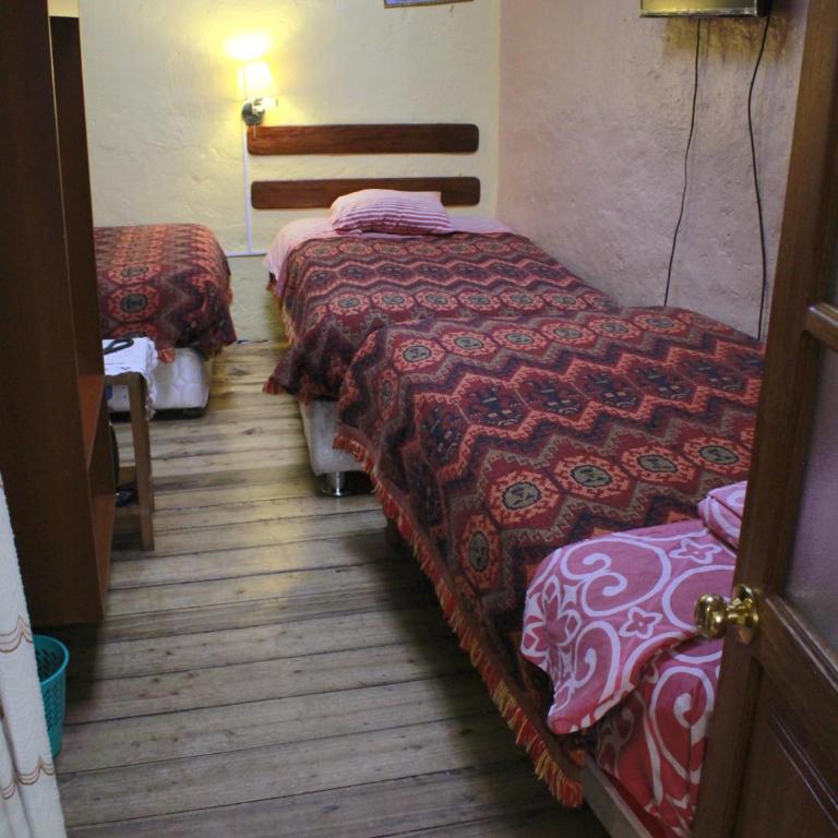 Naty's Guest House - Standard Triple Room - 7