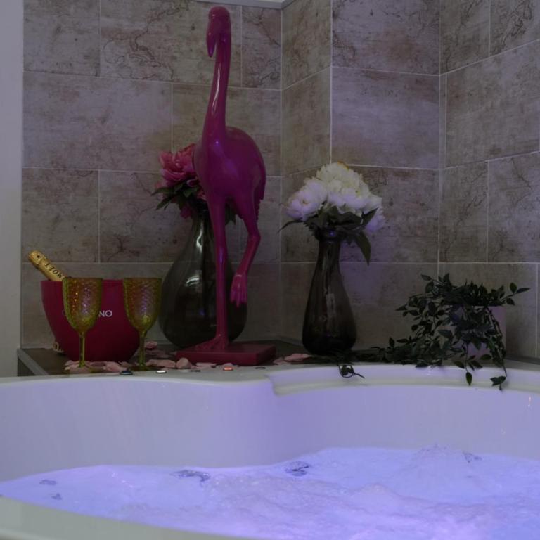 Airport suite - Deluxe Suite with Spa Bath - 7