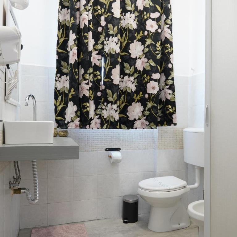 Airport suite - Deluxe Suite with Spa Bath - 6