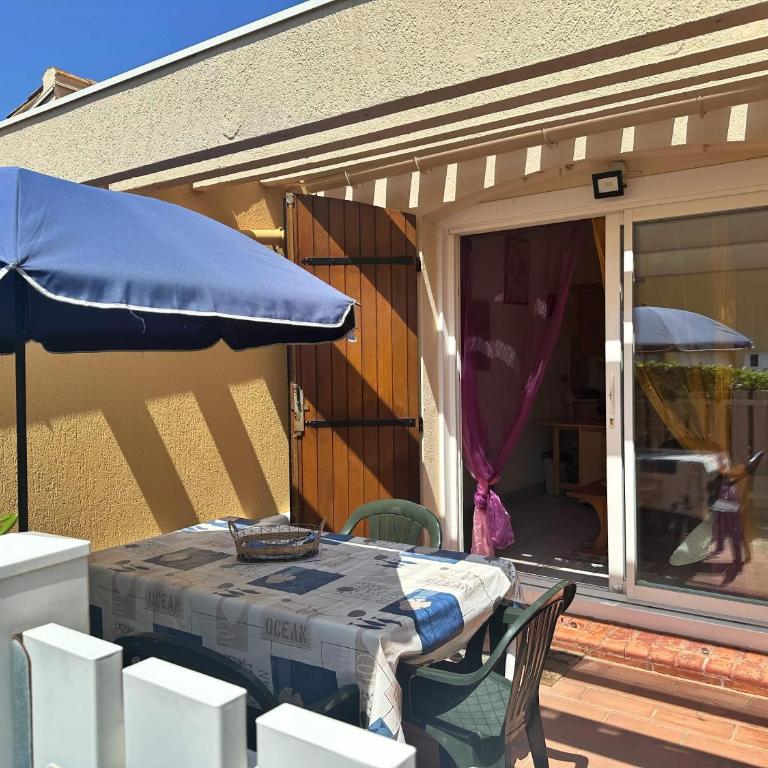 Cap d'Agde, appartement bord de mer, 50 m plage de la Roquille, climatisé et WIFI, - Maison 1 Chambre - 11