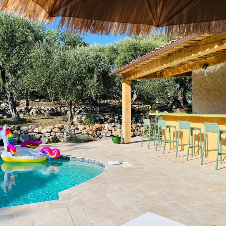Paisible et Spacieuse Villa avec 4 suites indépendantes - Villa - 40