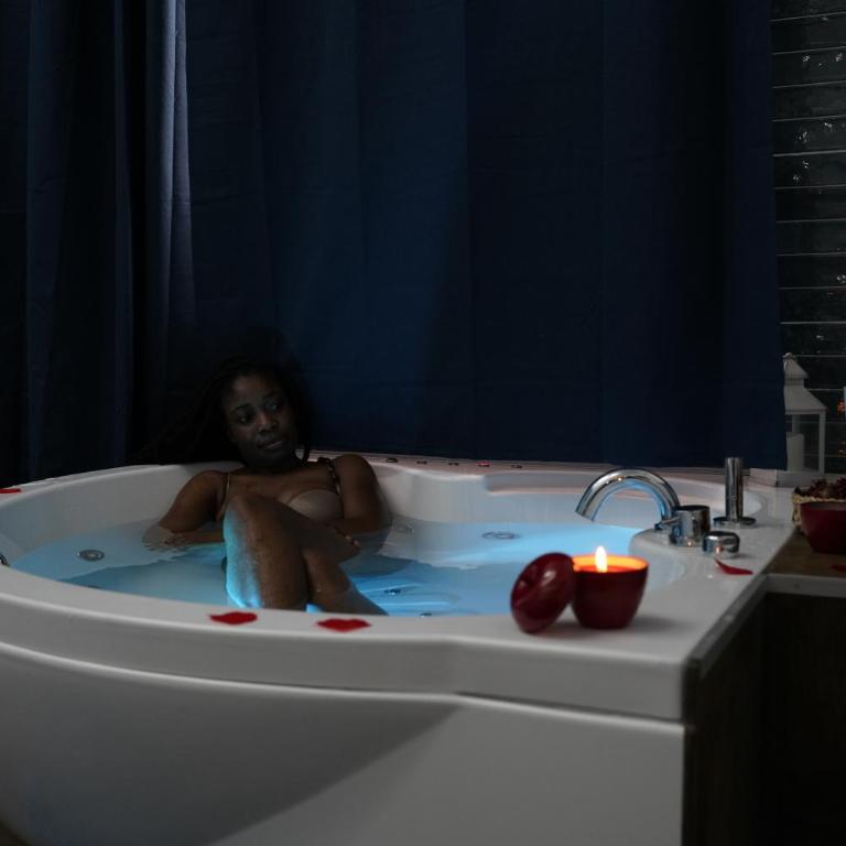 Airport suite - Deluxe Suite with Spa Bath - 46