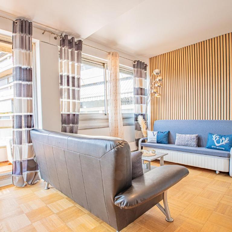 Ideal couple, family & friends - Calme, lumineux, Balcon - Proche Plages 2km - Vélodrome à 10min - Climatisation & Parking privé - Appartement 1 Chambre - 5