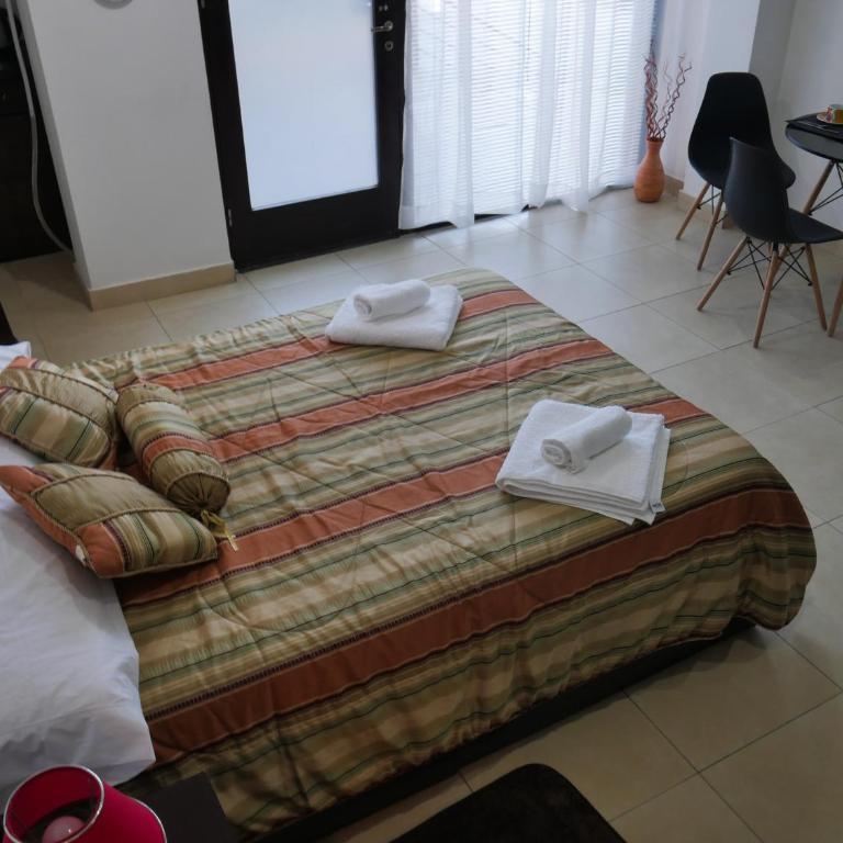 Habitación Privada en Edificio de Departamentos - Habitación Doble con baño privado - 12