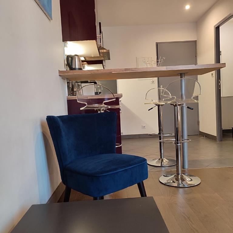 Studio de 25m2 - Extra centre - À 5 min à pied des plages - Commerces et restaurants sur place - Clim - Wifi - EXCEPTIONNEL - Studio Deluxe - 17